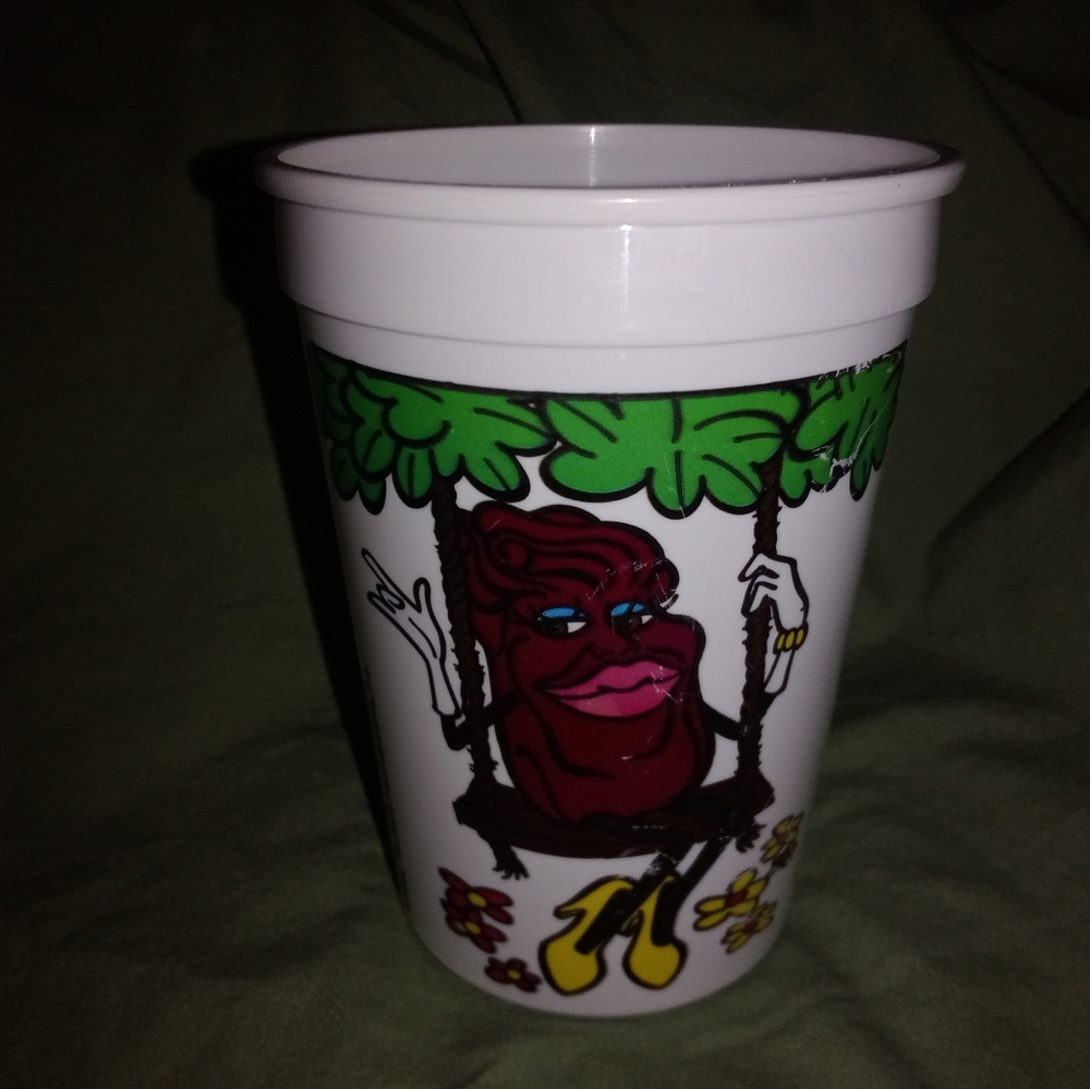 Vintage California Raisins Grapevine Tour 88 Collector Cup Hardees